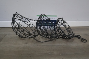 Afbeelding van IJzeren hangende manden 3 stuks