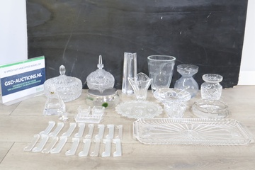 Afbeelding van Mix van diverse Kristallen voorwerpen 35 stuks