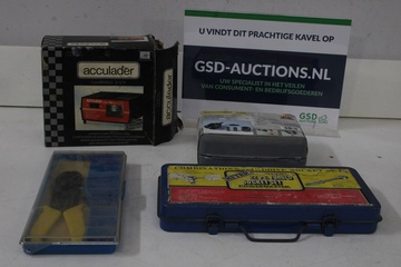 Afbeelding van Elektrische Acculader met Bitjesset