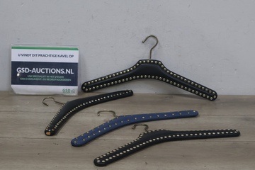 Afbeelding van Vintage kledinghangers 4 stuks''