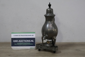 Afbeelding van Antiek Tinnen Kraantjeskan met Onderstel