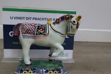 Afbeelding van Porseleinen Decoratief Paard