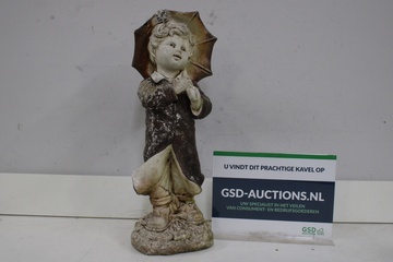 Afbeelding van Klassiek Betonnen Tuinbeeld van Jongetje met Paraplu