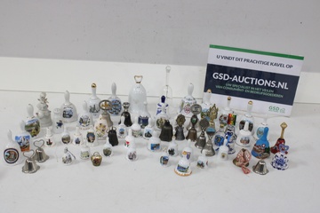 Afbeelding van Grote Verzameling Antieke Miniatuur Bellen