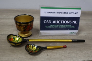 Afbeelding van Traditionele Sovjet Khokloma Lepel en Beker''