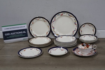 Afbeelding van Servies met 19 Borden en kopje van Alfred Meakin Engeland