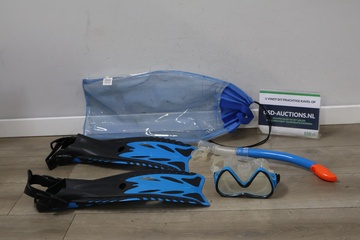 Afbeelding van Zwem set met zwemvinnen, snorkelbril en snorkel maat L/xl