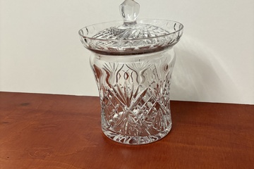 Afbeelding van Een Waterford Crysat koekjespot met deksel "biscuit barrel"