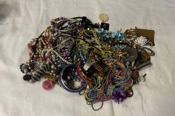 Afbeelding van Diverse sieraden - 1,5 kg