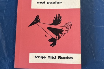 Afbeelding van 📘 Vormen met papier – L. Postma  Vrije Tijd Reeks    Creati