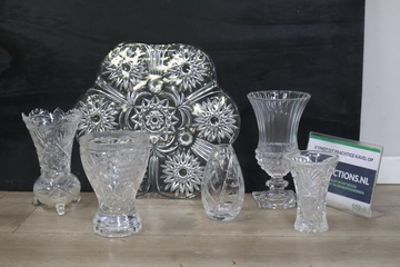 Afbeelding van Vintage kristallen vazen 5 stuks met schaal