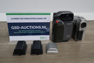 Afbeelding van Sony handycam en JVC videocamera