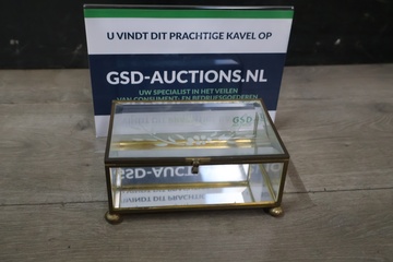 Afbeelding van Vintage glazen sieradendoosje