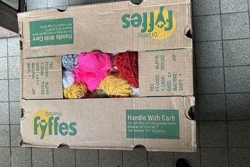 Afbeelding van Mysterie Doos – Wol & Handwerkgaren (Bananendoos)    Beschri