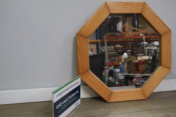Afbeelding van Vintage Hexagoon Wandspiegel in Houten Frame