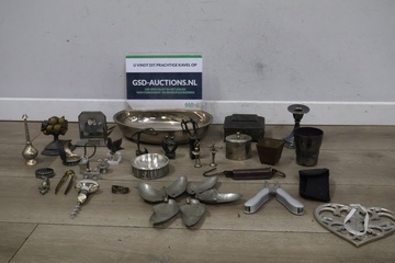 Afbeelding van Vintage Mix van 34 Stuks Decoratief Tin/Brons/Zilver