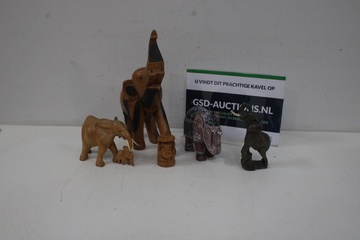 Afbeelding van Mix van 5 Houten Olifantjes