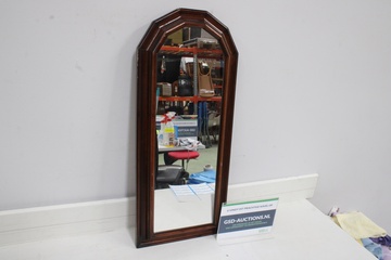 Afbeelding van Wandspiegel in Donkerhouten Lijst