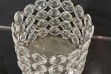 Afbeelding van Kristallen Theelichthouder – Zilver – 8,5 x 8 x 8 cm – Sfeer