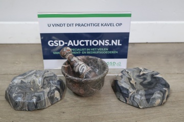 Afbeelding van Marmeren vijzel en stamper met 2 onderzetters