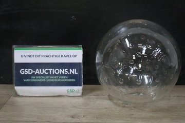 Afbeelding van Grote Glazen Bol Met Decoratieve Luchtbellen'