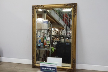 Afbeelding van Vintage barokspiegel met goudkleurige lijst
