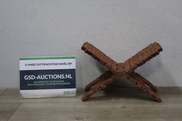 Afbeelding van Gestoken Houten Boekstandaard