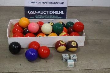 Afbeelding van Biljartballen 29 stuks met krijtjes 3 stuks