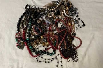 Afbeelding van Diverse sieraden - 1,5 kg