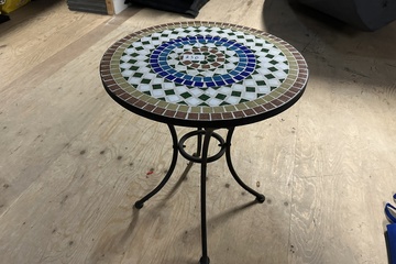 Afbeelding van 230. Terrastafel met tegeldecoratie