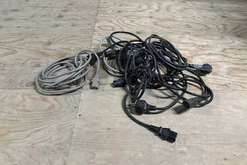 Afbeelding van 224. Stroomkabels 7 stuks