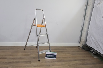 Afbeelding van 4-Treeds Aluminium Huishoudtrapje
