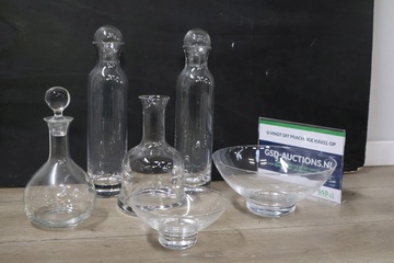 Afbeelding van Set van 4 Glazen Karaffen & 2 Schalen'