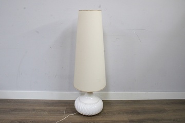 Afbeelding van Vintage Wit Porseleinen Vloerlamp met Hoge Kap