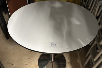 Afbeelding van 242. Ronde terrastafel 3 stuks