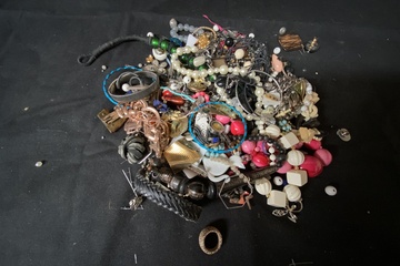 Afbeelding van Diverse sieraden - 1,5 kg