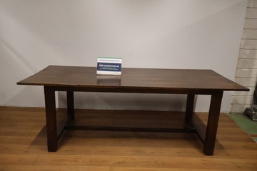 Afbeelding van Grote Donkerbruine Houten Eetkamertafel