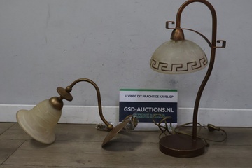 Afbeelding van Klassieke wandlamp en tafellamp van Massive