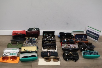 Afbeelding van Mix van 31 Brillen & Zonnebrillen