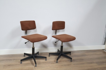 Afbeelding van Set van 2 Vintage Gispen Bureaustoelen