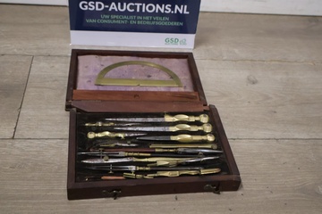 Afbeelding van Antiek Wiskundig Passer-Kistje uit Amsterdam