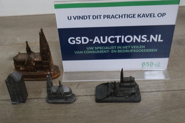 Afbeelding van Metalen miniaturen van monumenten en kathedralen 4 stuks