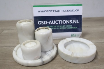 Afbeelding van Marmeren Kandelaars'