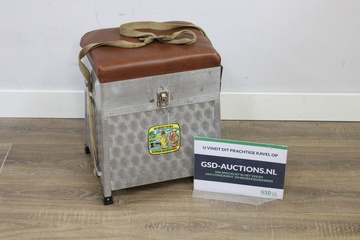 Afbeelding van Metalen Tacklebox Viskoffer met Leren Zitting
