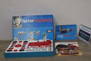 Afbeelding van Vintage Fischer Technik100 Speel-Bouwpakket