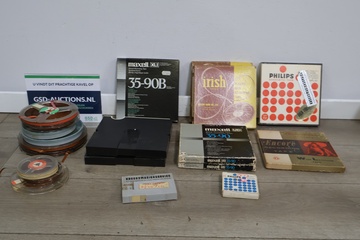 Afbeelding van Mix van vintage bandrecorderbanden en lege spoelen 20 stuks