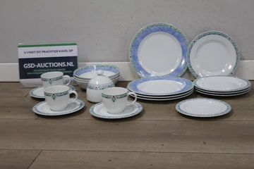 Afbeelding van Arzberg servies met borden, potje, schalen, kop en schotel