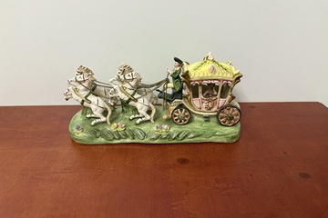 Afbeelding van Een porseleinen Paardenkoets Copodmonte
