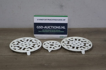 Afbeelding van Gietijzeren pannenonderzetters 3 stuks