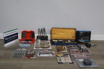 Afbeelding van Assortiment gereedschap en accessoires